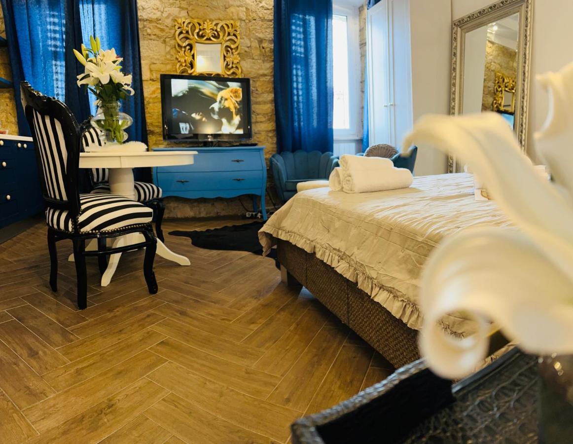 La Dolce Vita Luxury Apartments With Best Free Private Parking In City Center Πούλα Εξωτερικό φωτογραφία
